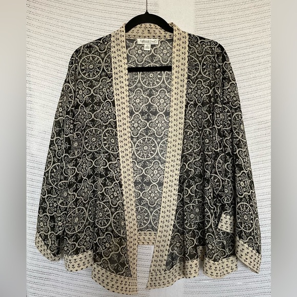 Coldwater Creek Black and Cream Cape with Intricate Design - Picture 1 of 4